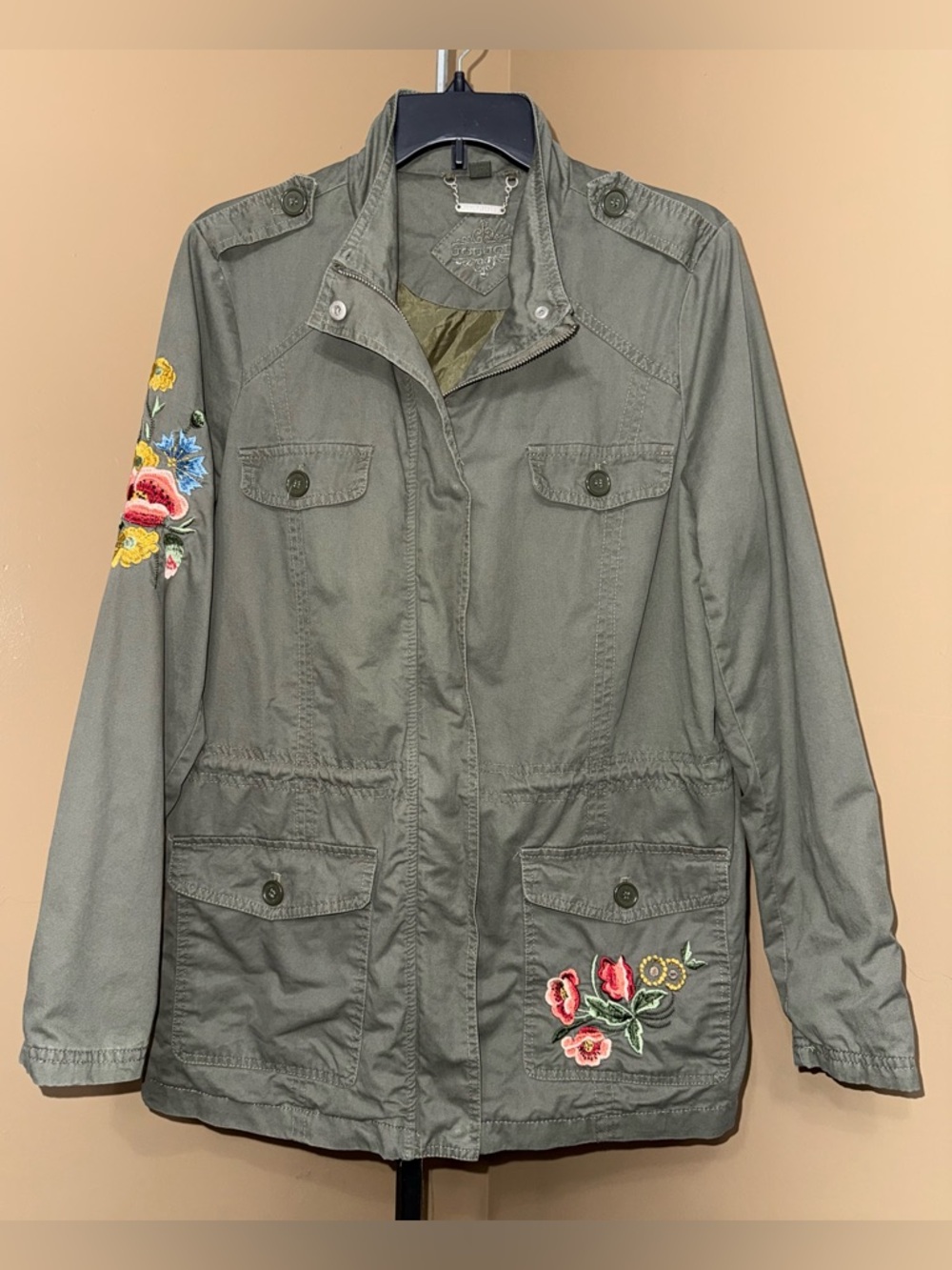 JOU JOU Olive Green Embroidered Utility Jacket. Size XL.
